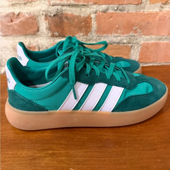 Adidas Green Sneakers with Purple Stripes - Picture 4 of 4